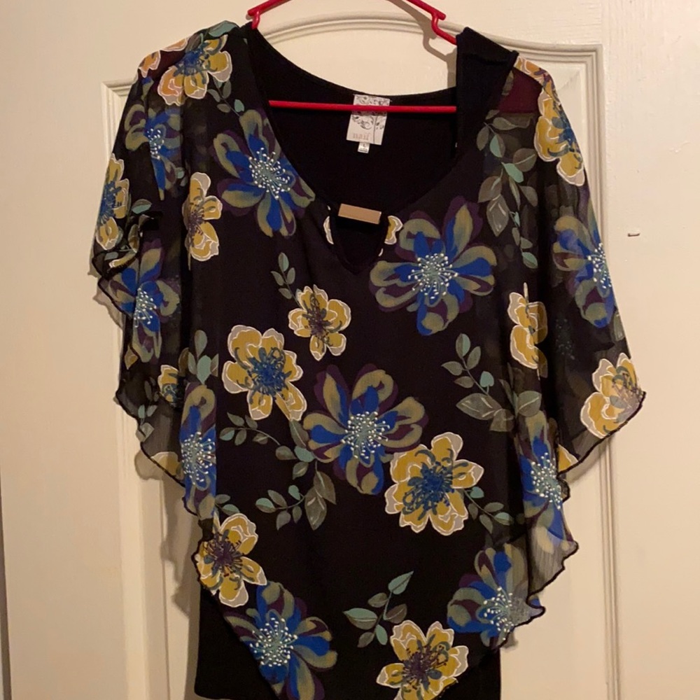 Floral sleeveless top